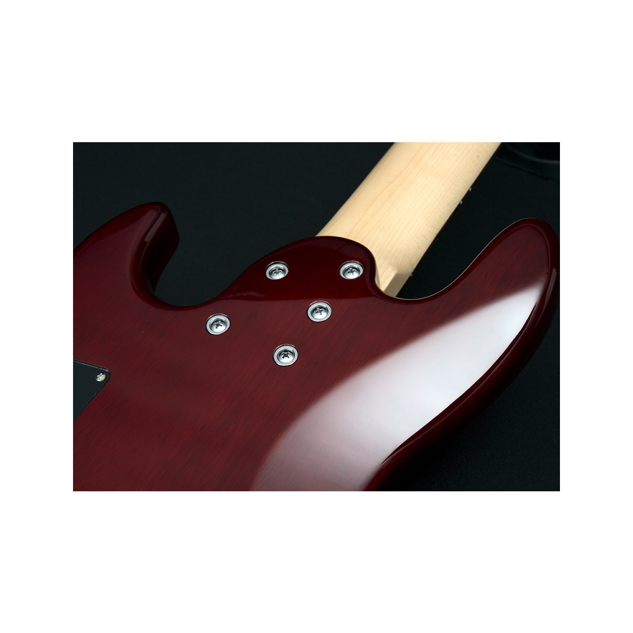 michael_kelly_element_5q_aged_cherryburst-glams-1000-717-1